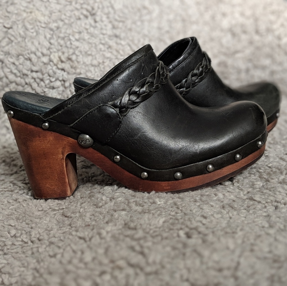 Ugg clogs